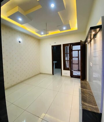 Kitchen in 6+ BHK Villa at Alok Vihar, Sector 50 – for Sale
