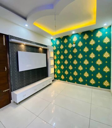 Living Room in 6+ BHK Villa at Alok Vihar, Sector 50 – for Sale
