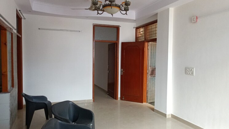 Room, vaishali sector 5 3 Bedroom 1200 Sq.Ft. Builder Floor In Vaishali Sector 5 Ghaziabad 8787645