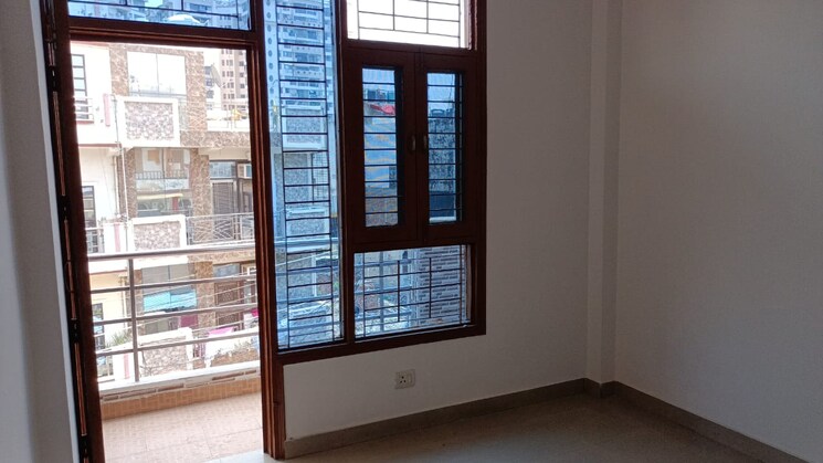 Room, vaishali sector 5 3 Bedroom 1200 Sq.Ft. Builder Floor In Vaishali Sector 5 Ghaziabad 8787645