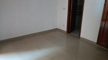 Room in 3 BHK Builder Floor at Vaishali Sector 5 – for Rent
