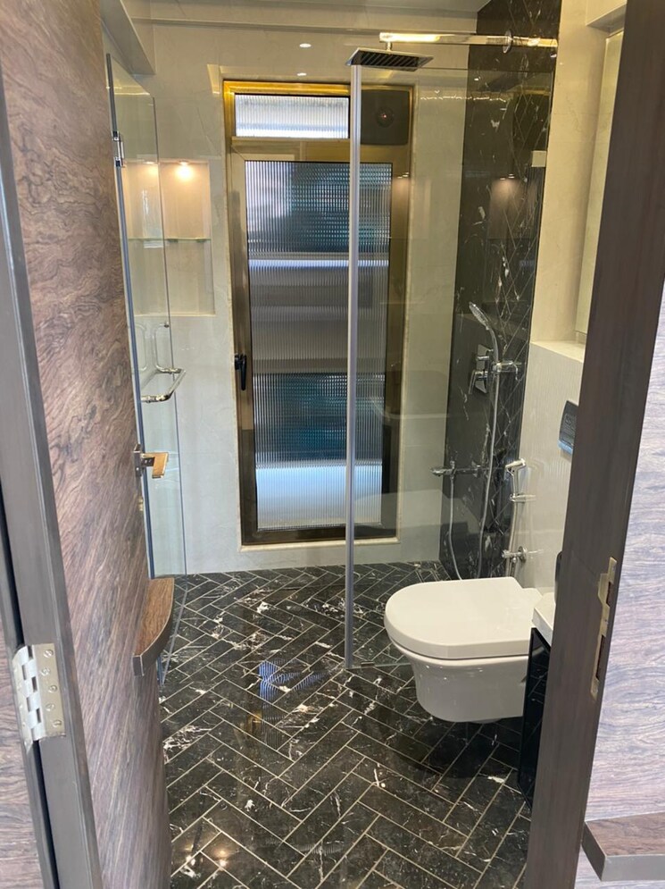 Bathroom, niraj-kakad-heights 3 Bedroom 994 Sq.Ft. Apartment In Bandra West Mumbai 8787631