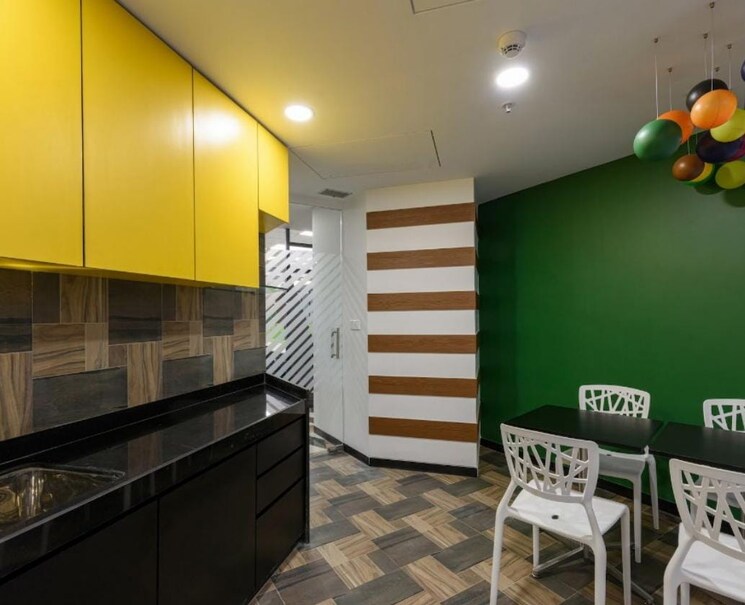 Team Area, phoenix-paragon-plaza Commercial Office Space 5118 Sq.Ft. In Kurla West Mumbai 8787643