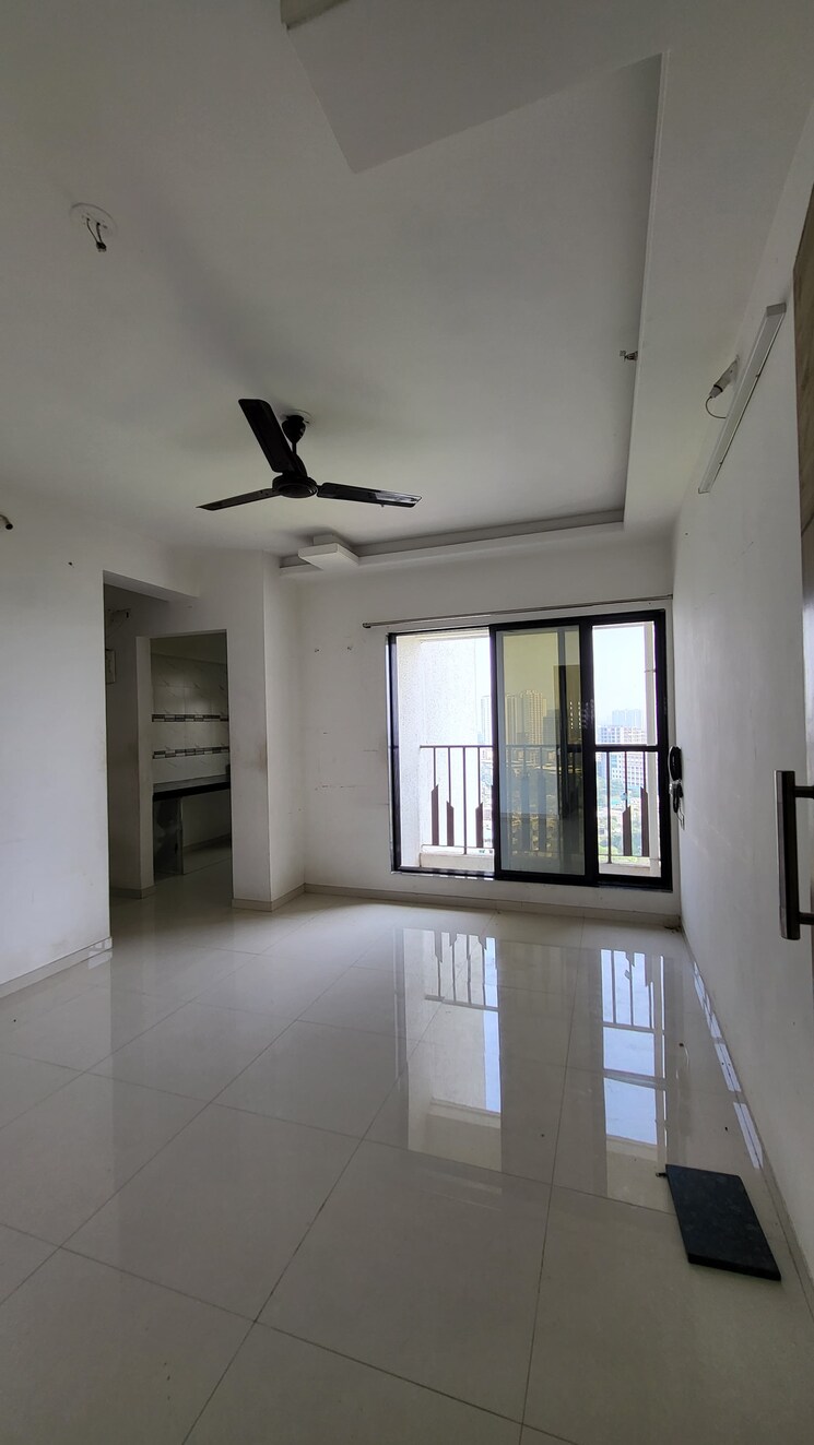Room, dynamic-crest 1 Bedroom 520 Sq.Ft. Apartment In Shilphata Thane 8787646