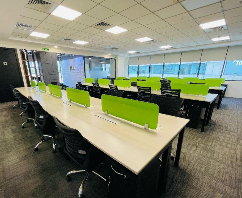 Office Space For Rent in Phoenix Paragon Plaza