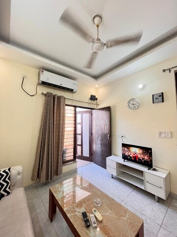 Living Room in 3 BHK Builder Floor at Sahastradhara Road – for Rent
