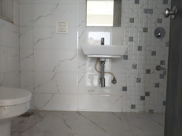 Bathroom, jay-le-jardin 3 Bedroom 1560 Sq.Ft. Apartment In Chembur Mumbai 8787668