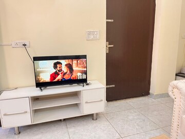 Furnished Amenities in 3 BHK Builder Floor at Sahastradhara Road – for Rent
