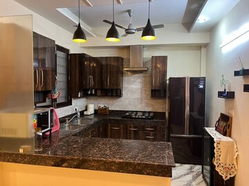 Kitchen in 3 BHK Builder Floor at Omaxe Designer Villas Mayfield Garden, Sector 51 – for Rent