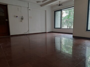 Room in 3 BHK Apartment at Panchmukhi Apartment, Andheri West – for Sale