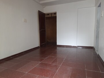 Room in 3 BHK Apartment at Panchmukhi Apartment, Andheri West – for Sale