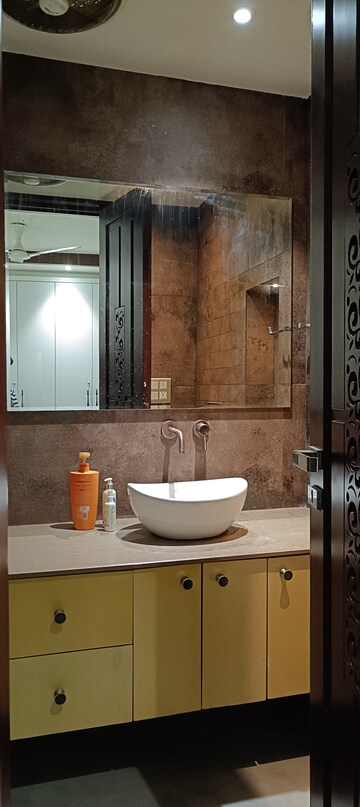 Bathroom in 3 BHK Builder Floor at Anand Vihar – for Rent