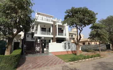 3 BHK Villa For Sale in Bank Employees Apartments, Pi Greater Noida