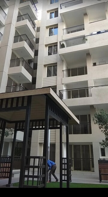 2 BHK Apartment For Sale in Super Corridor
