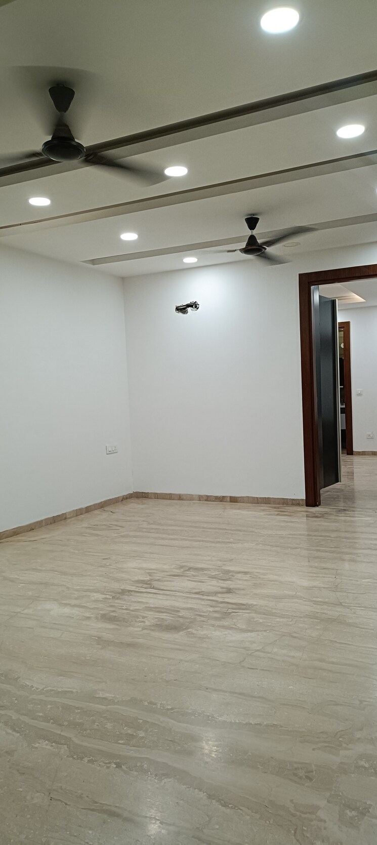 Room, ram vihar 3 Bedroom 1800 Sq.Ft. Builder Floor In Ram Vihar Delhi 8787811