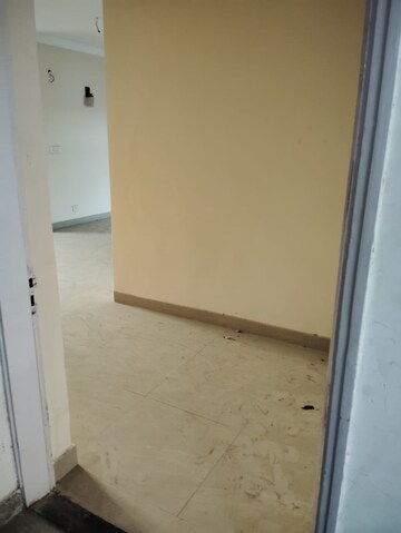Room in 3.5 BHK Apartment at Raheja Atharva, Sector 109 – for Sale