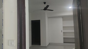 Room in 1 RK Apartment at Alkapuri – for Rent