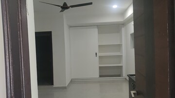 Room in 1 RK Apartment at Alkapuri – for Rent