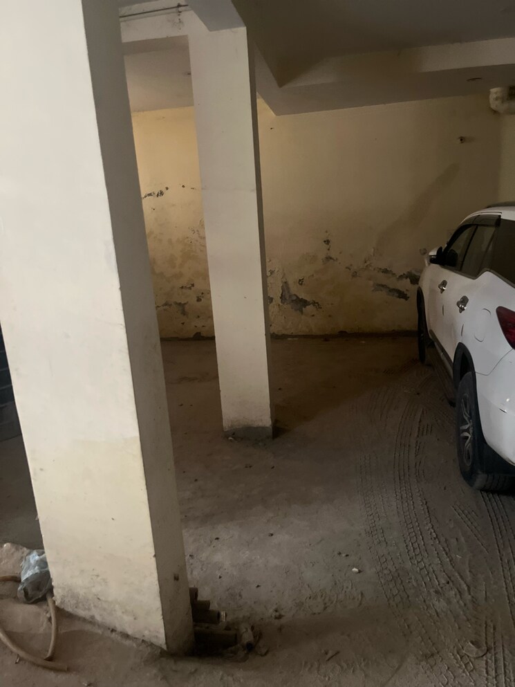 Bathroom, satbari Commercial Warehouse 200 Sq.Yd. In Satbari Delhi 8787824