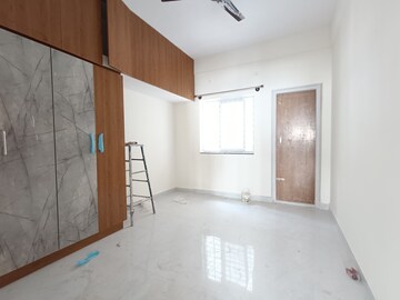 Room in 2 BHK Builder Floor at Singasandra – for Rent