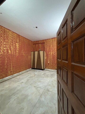 Room in 2 BHK Independent House at Gomti Nagar – for Rent