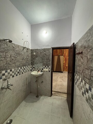Bathroom in 2 BHK Independent House at Gomti Nagar – for Rent