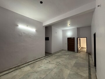 Room in 2 BHK Independent House at Gomti Nagar – for Rent