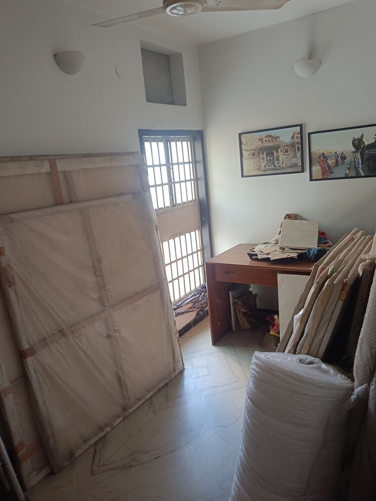 Room, sheikh sarai 2 Bedroom 1100 Sq.Ft. Apartment In Sheikh Sarai Delhi 8787841