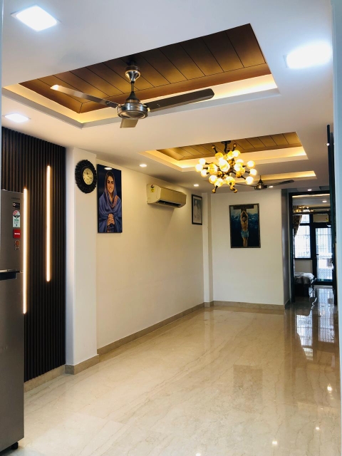 2 BHK Apartment For Rent in Saket 