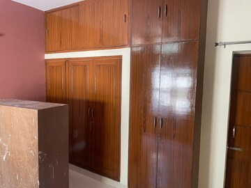 Furnished Amenities in 4 BHK Builder Floor at Sector 35 – for Rent
