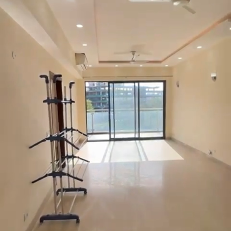 3 BHK + Servant Room Apartment For Rent in M3M Latitude