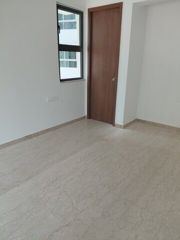 Furnished Amenities in 3.5 BHK Apartment at Kalpataru Immensa C, Kolshet Road – for Rent