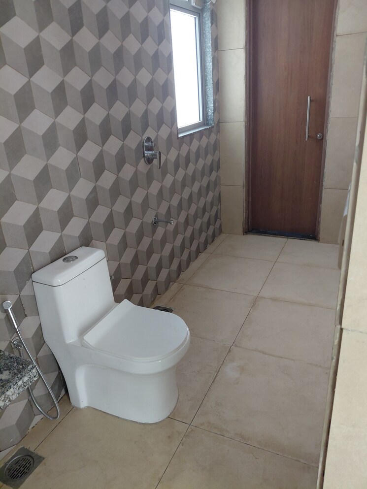 Bathroom, kalpataru-immensa-c 3.5 Bedroom 1265 Sq.Ft. Apartment In Kolshet Road Thane 8787862