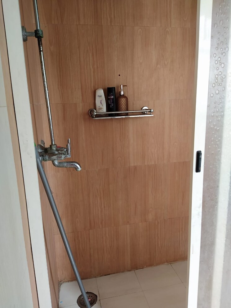 Bathroom, rishabh-cloud-9 3 Bedroom 1350 Sq.Ft. Apartment In Sector 1 Vaishali Ghaziabad 8787880