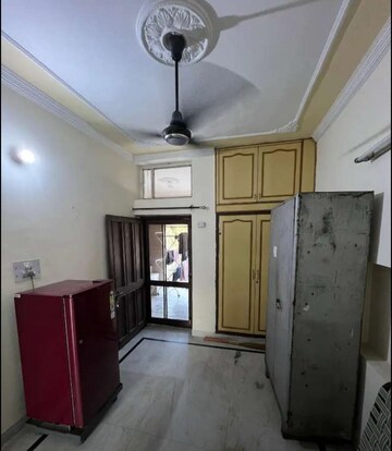 Kitchen in 2 BHK Builder Floor at Sector 37 – for Rent