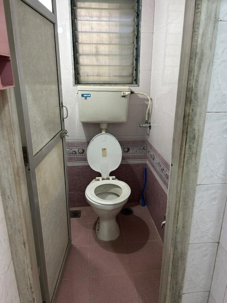 Bathroom, river-park-complex 1 Bedroom 400 Sq.Ft. Apartment In Dahisar East Mumbai 8787893