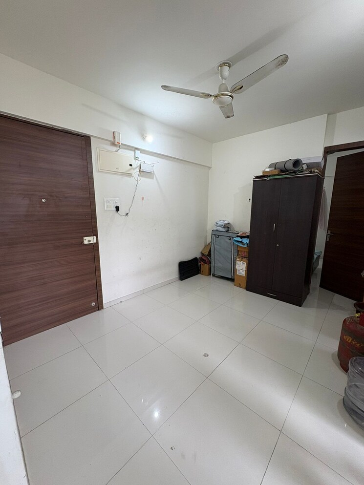 Living Room, saheel-itrend-homes-phase-2 2 Bedroom 700 Sq.Ft. Apartment In Hinjewadi Pune 8787915