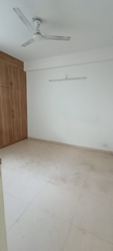 Room in 2 BHK Builder Floor at Vatika INXT Emilia floors, Sector 82 – for Rent