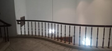 Room in 4 BHK Independent House at Akota – for Rent
