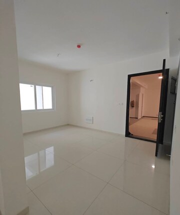 Room in 2 BHK Apartment at Rajapushpa Provincia, Narsingi – for Rent