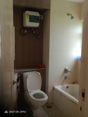 Master Bedroom in 3.5 BHK Apartment at Unitech Harmony Rajarhat, Rajarhat New Town – for Rent