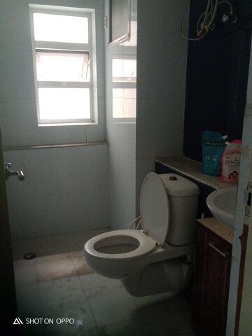 Bathroom in 3.5 BHK Apartment at Unitech Harmony Rajarhat, Rajarhat New Town – for Rent