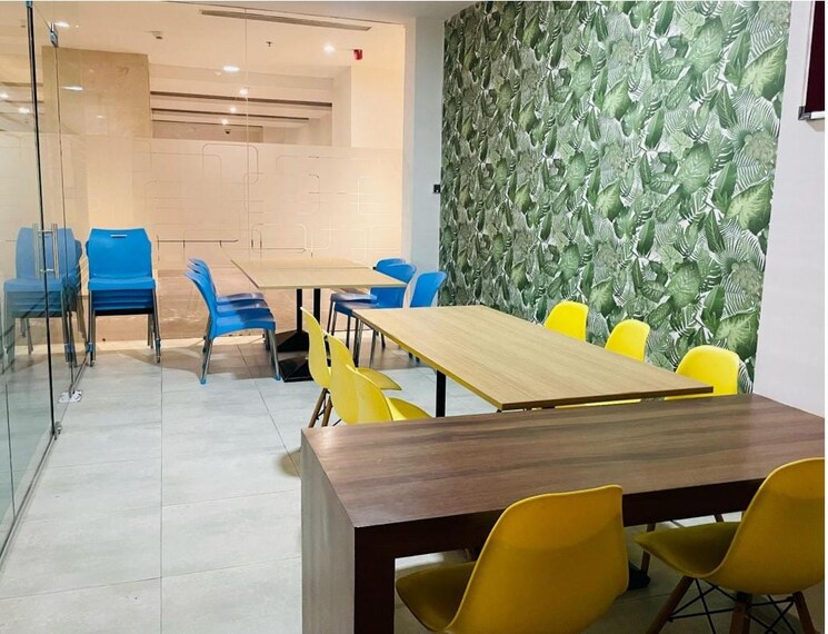 Team Area, phoenix-paragon-plaza Commercial Office Space 8349 Sq.Ft. In Kurla West Mumbai 8787971