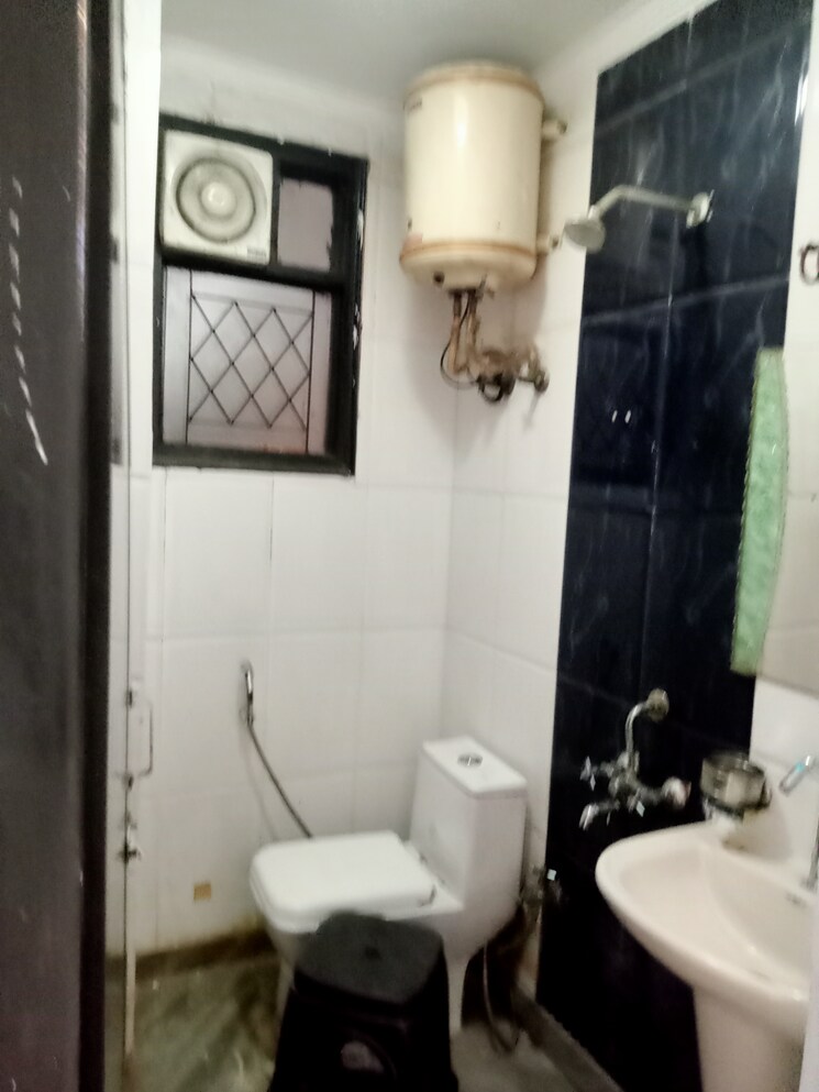 Bathroom, neb sarai 1 RK 250 Sq.Ft. Builder Floor In Neb Sarai Delhi 8787998