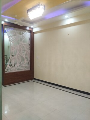 Room in 6 BHK Independent House at Gomti Nagar – for Sale