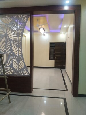 Room in 6 BHK Independent House at Gomti Nagar – for Sale