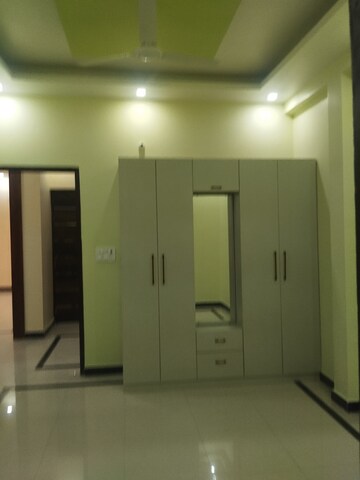 Room in 6 BHK Independent House at Gomti Nagar – for Sale