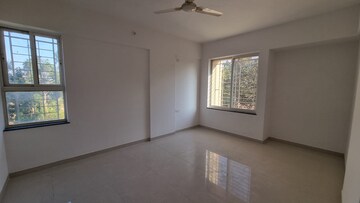 Room in 2 BHK Apartment at Dhanalaxmi Sunflower, Kondhwa – for Rent