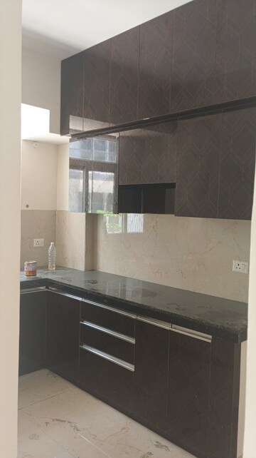 Kitchen in 2.5 BHK Apartment at Smart World 79, Sector 79 – for Rent