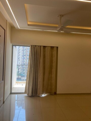 Room in 3 BHK Apartment at Krishna Villa Sector 16B, Sector 16b Greater Noida – for Rent